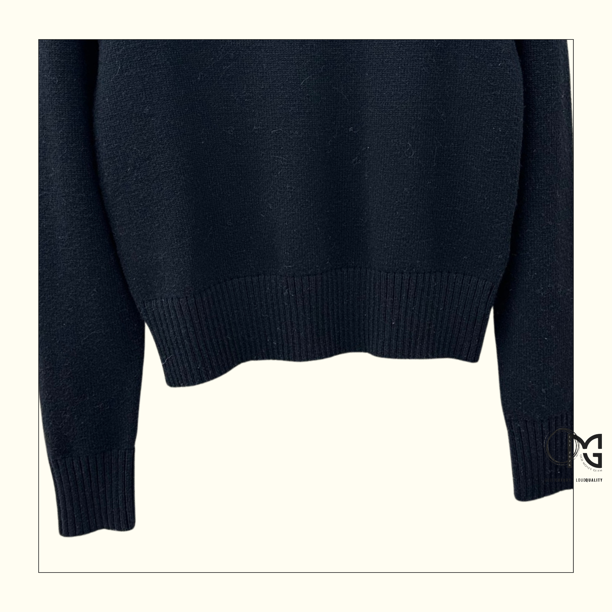 WOOL KNIT SWEATER
