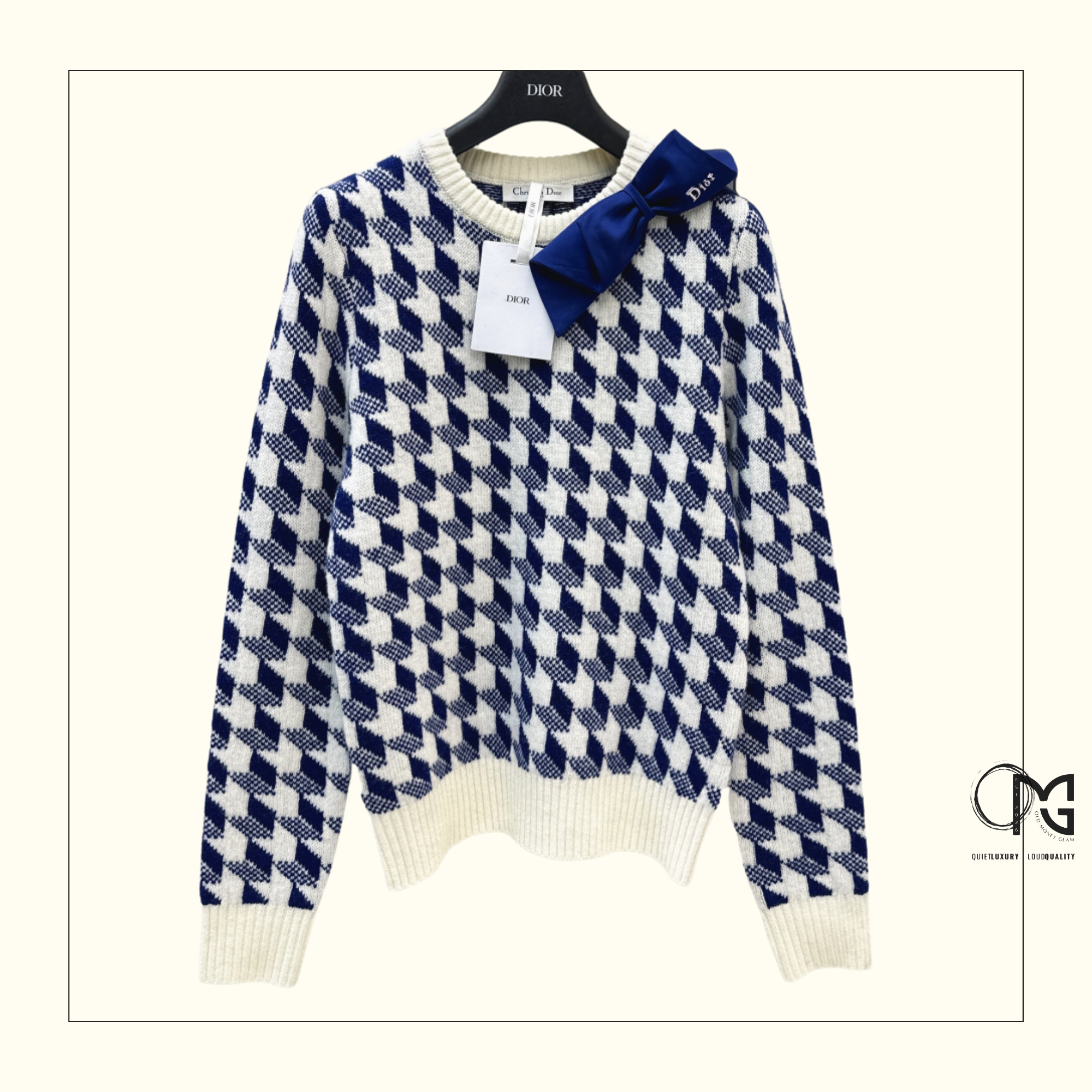 WOOL KNIT SWEATER