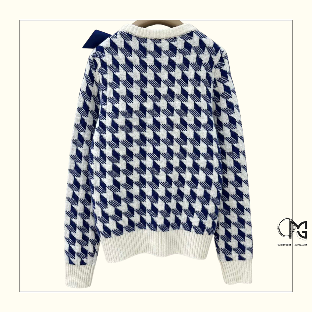 WOOL KNIT SWEATER