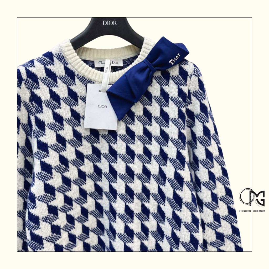 WOOL KNIT SWEATER