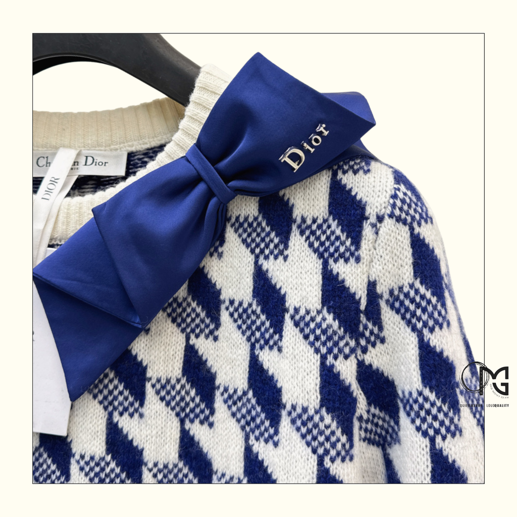 WOOL KNIT SWEATER