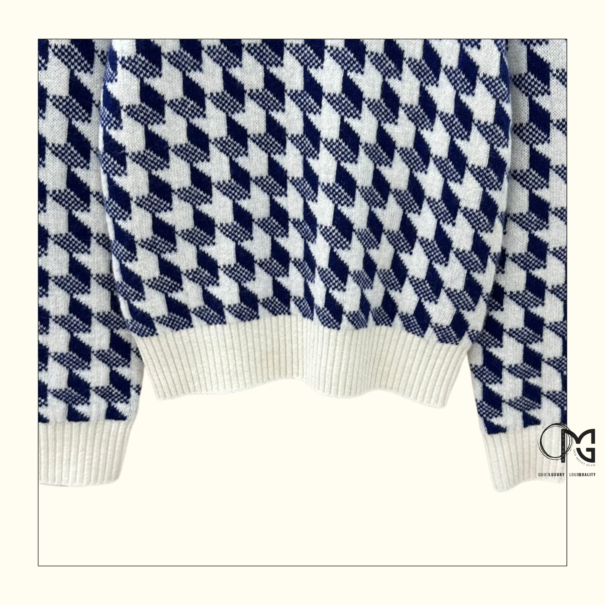 WOOL KNIT SWEATER