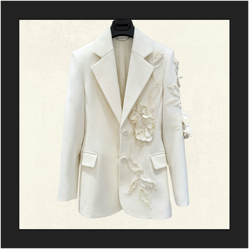 FLORAL APPLIQUÉ BLAZER