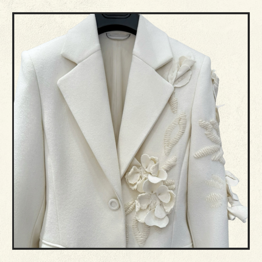 FLORAL APPLIQUÉ BLAZER