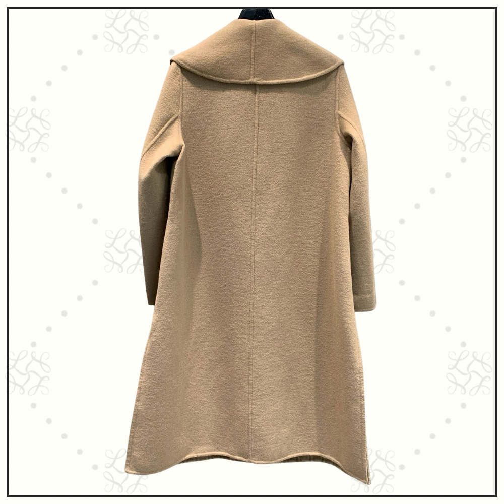 WOOL COAT WITH REMOVABLE SCARF