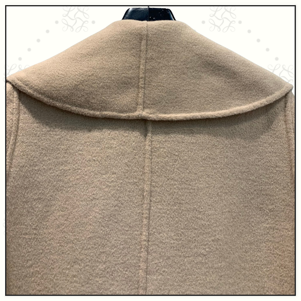 WOOL COAT WITH REMOVABLE SCARF