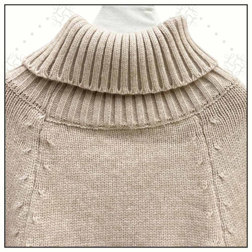 WOOL CABLE KNIT WITH FUR TRIM CAPE