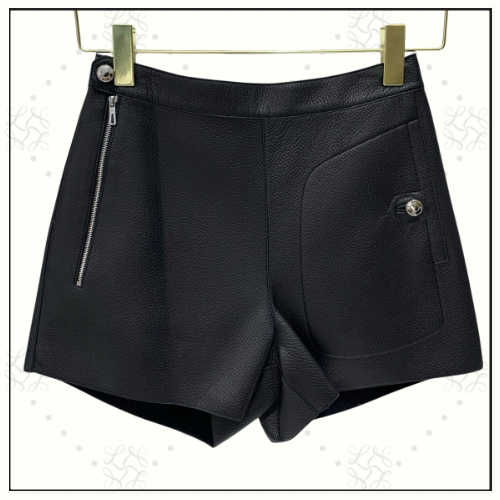 CHEVRE LEATHER JACKET & LEATHER SHORTS