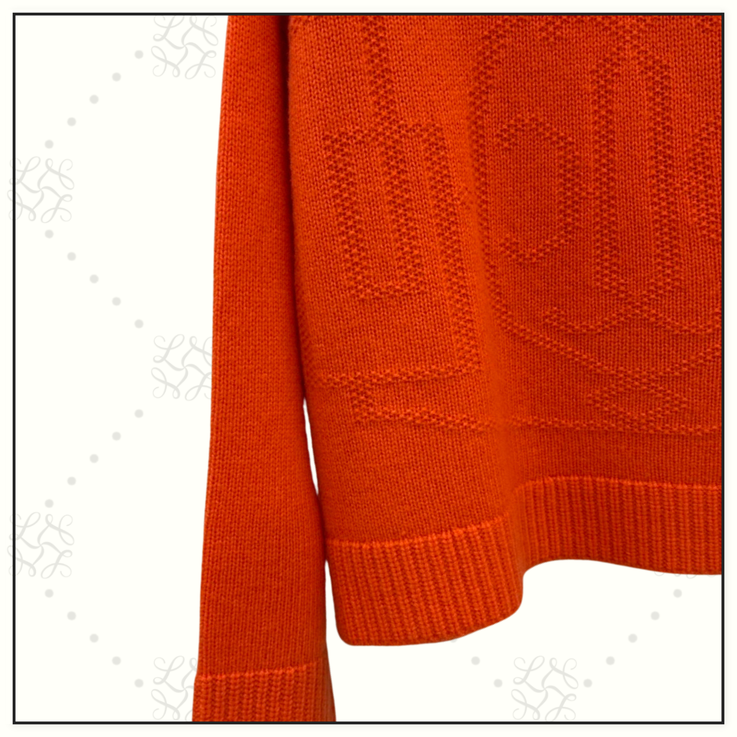 CASHMERE H LIFT SWEATER