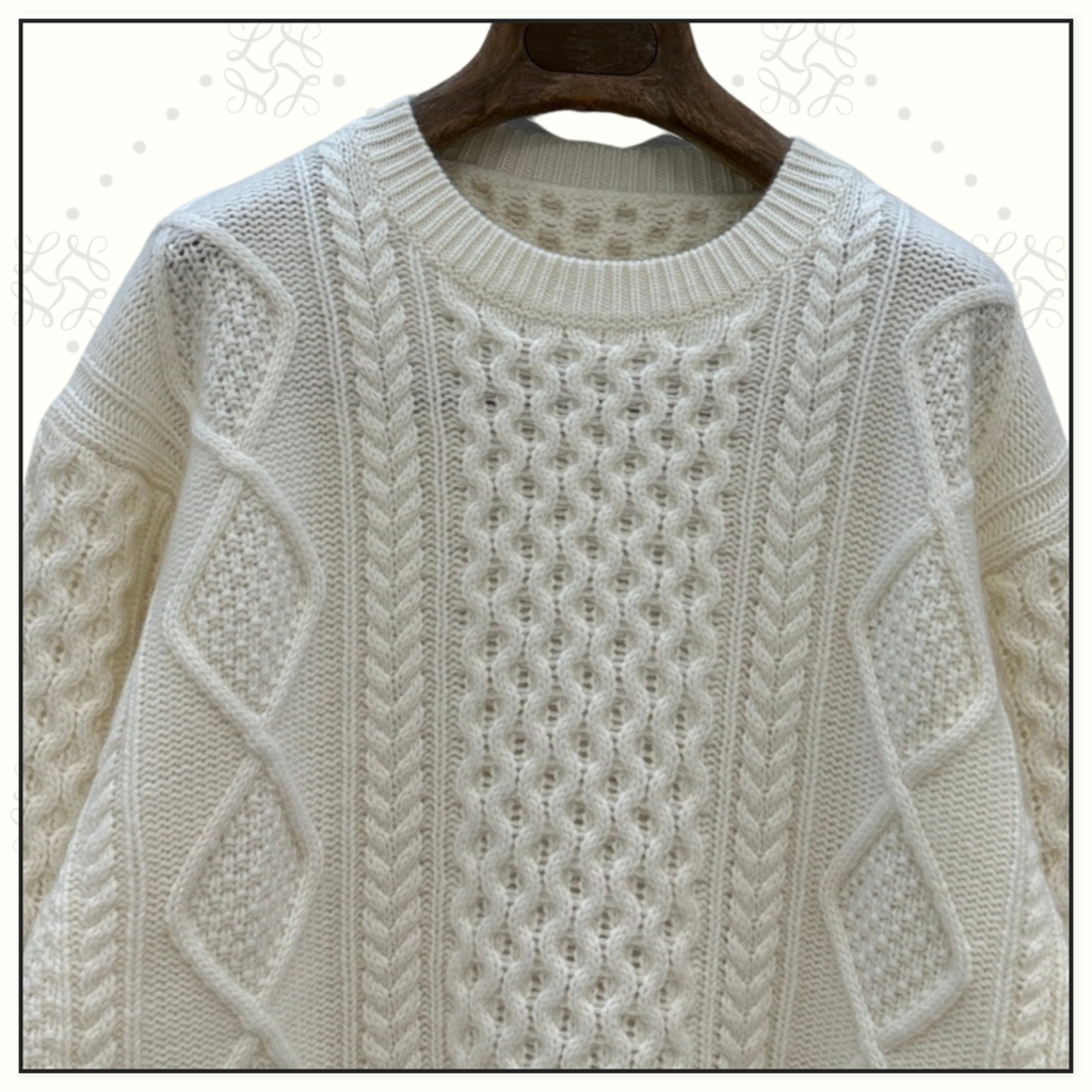 WOOL CABLE KNIT SWEATER