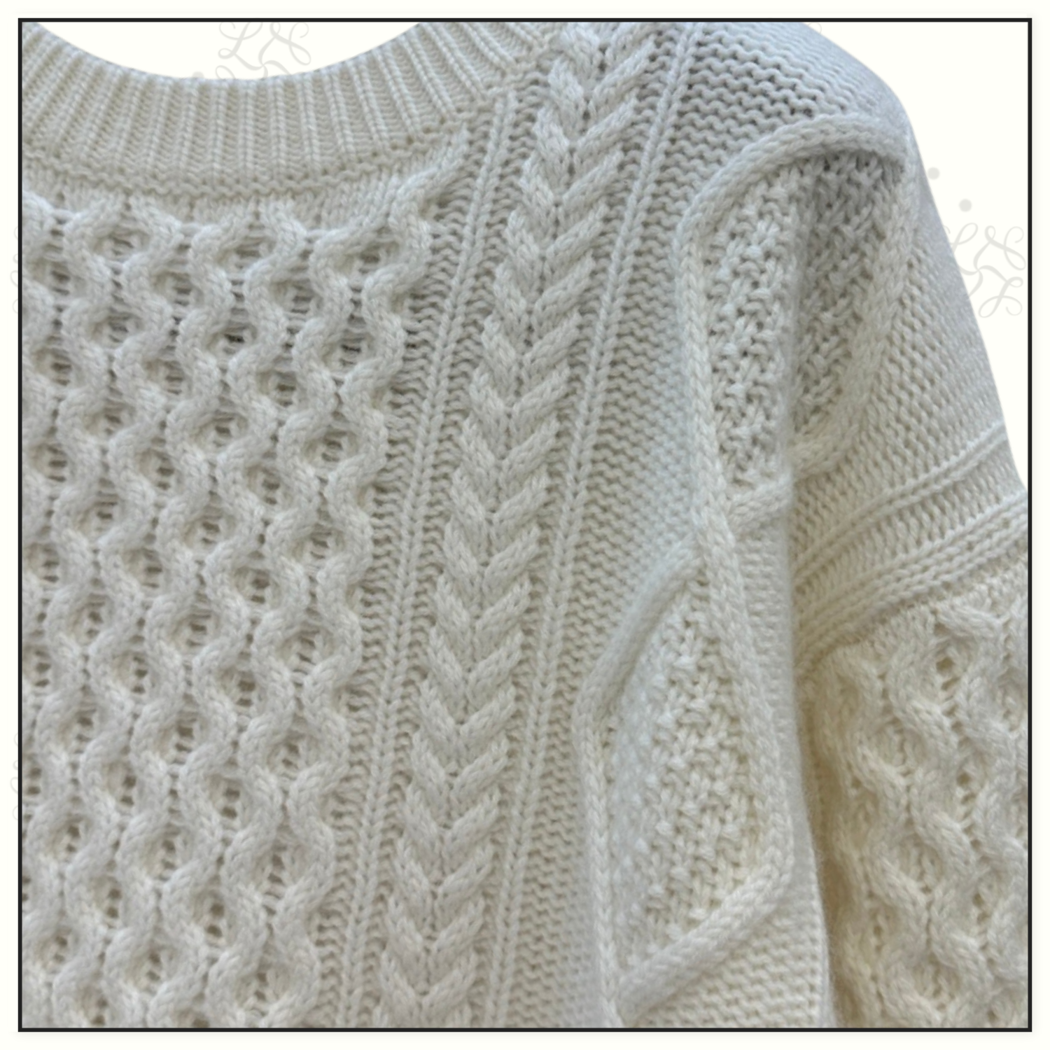 WOOL CABLE KNIT SWEATER