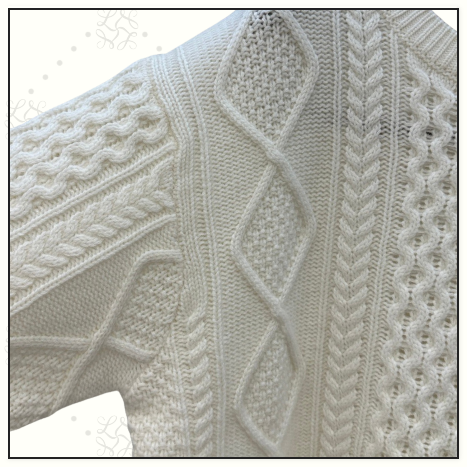 WOOL CABLE KNIT SWEATER