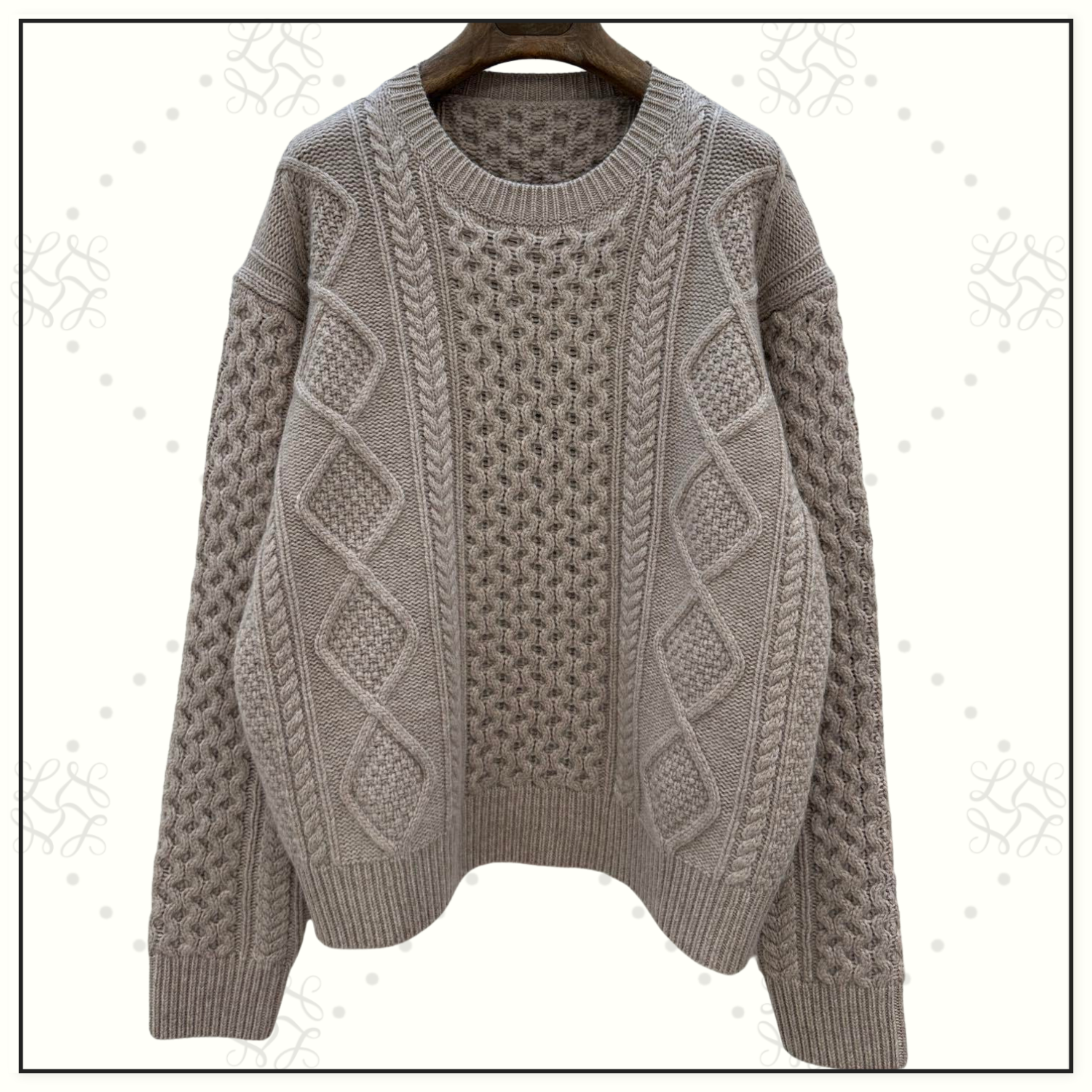 WOOL CABLE KNIT SWEATER