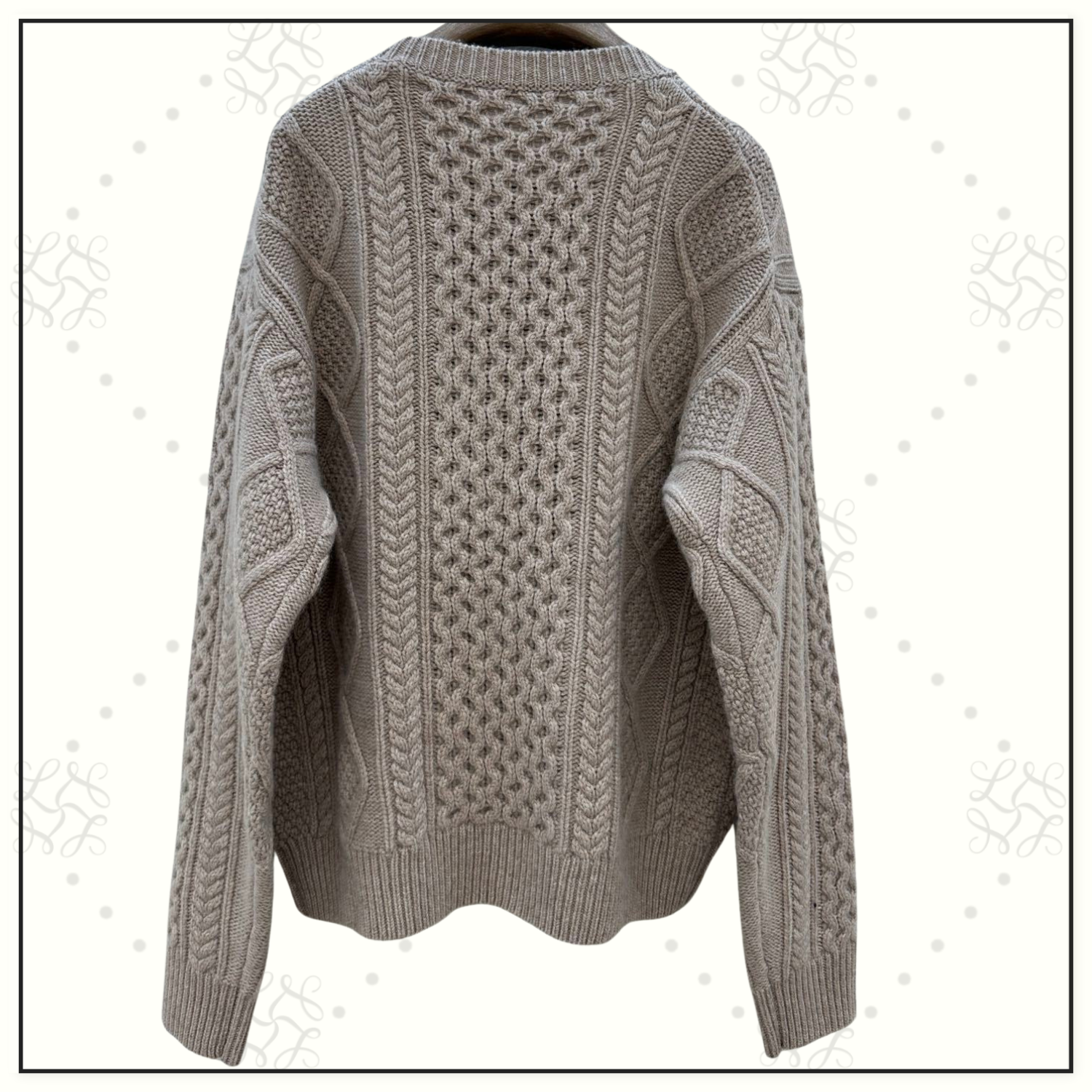 WOOL CABLE KNIT SWEATER