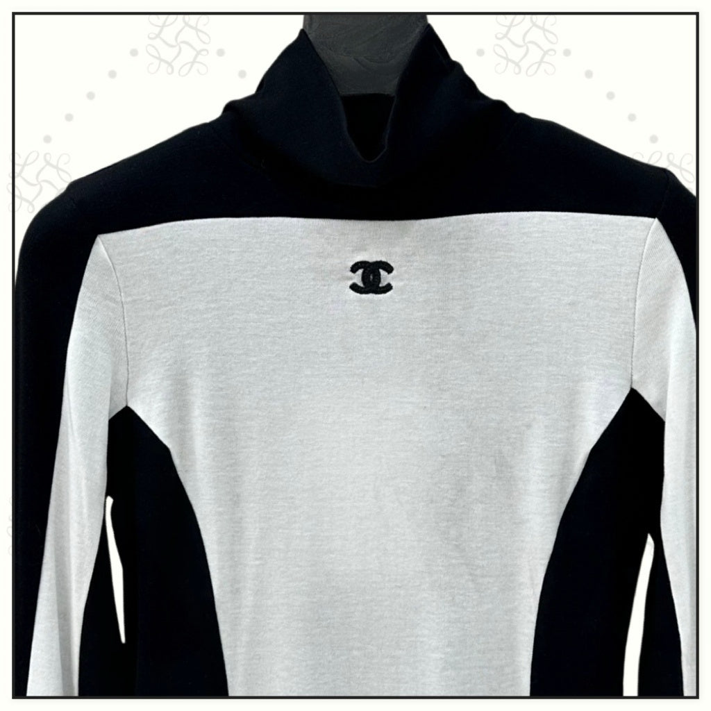 WOOL BLEND TURTLENECK