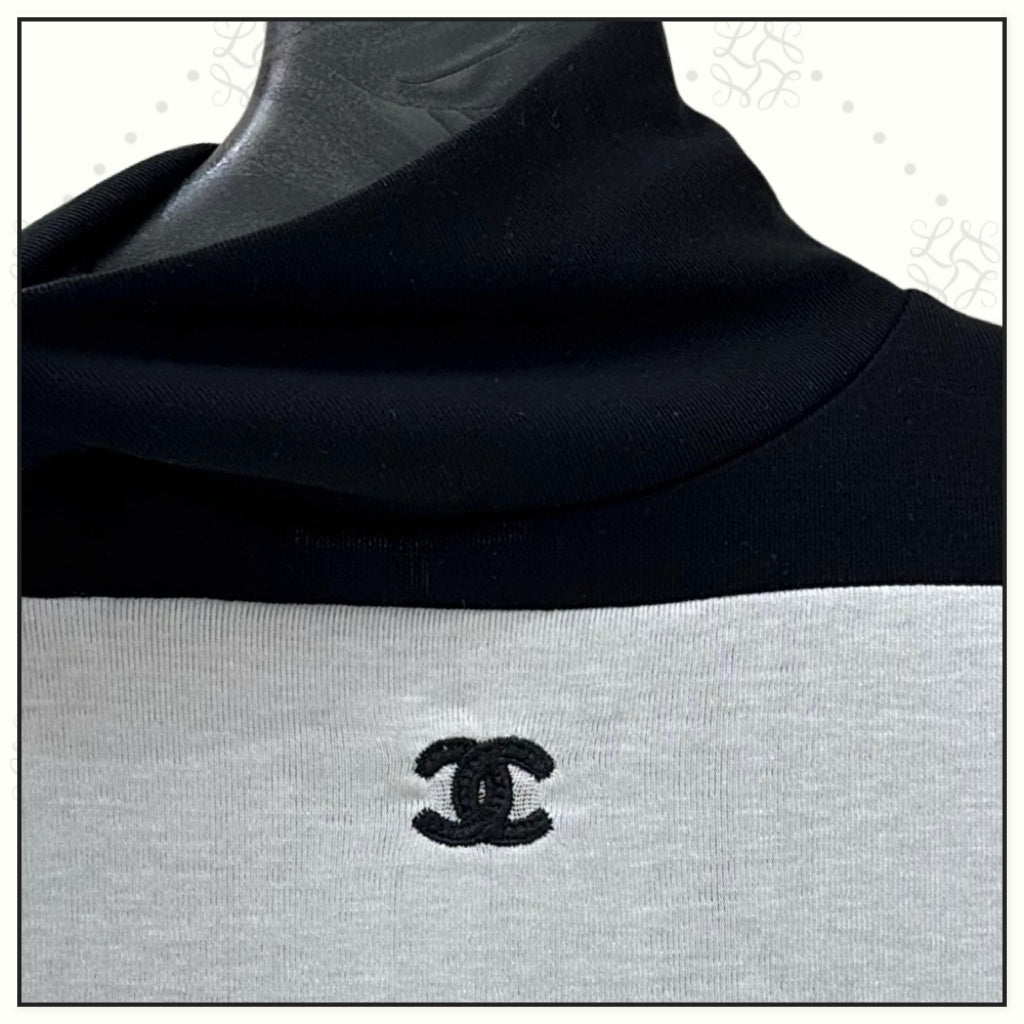 WOOL BLEND TURTLENECK