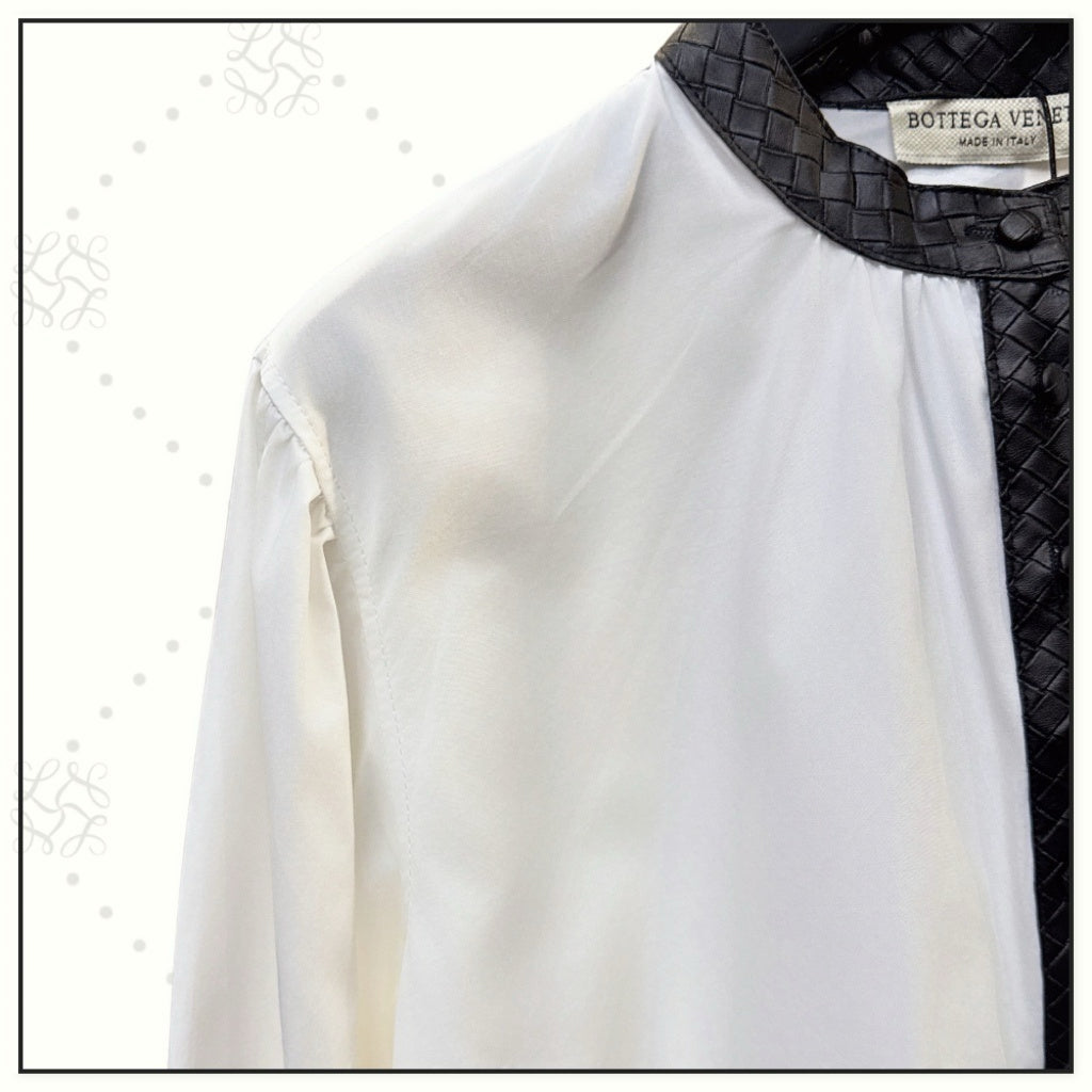 STAND COLLAR WITH LEATHER TRIM