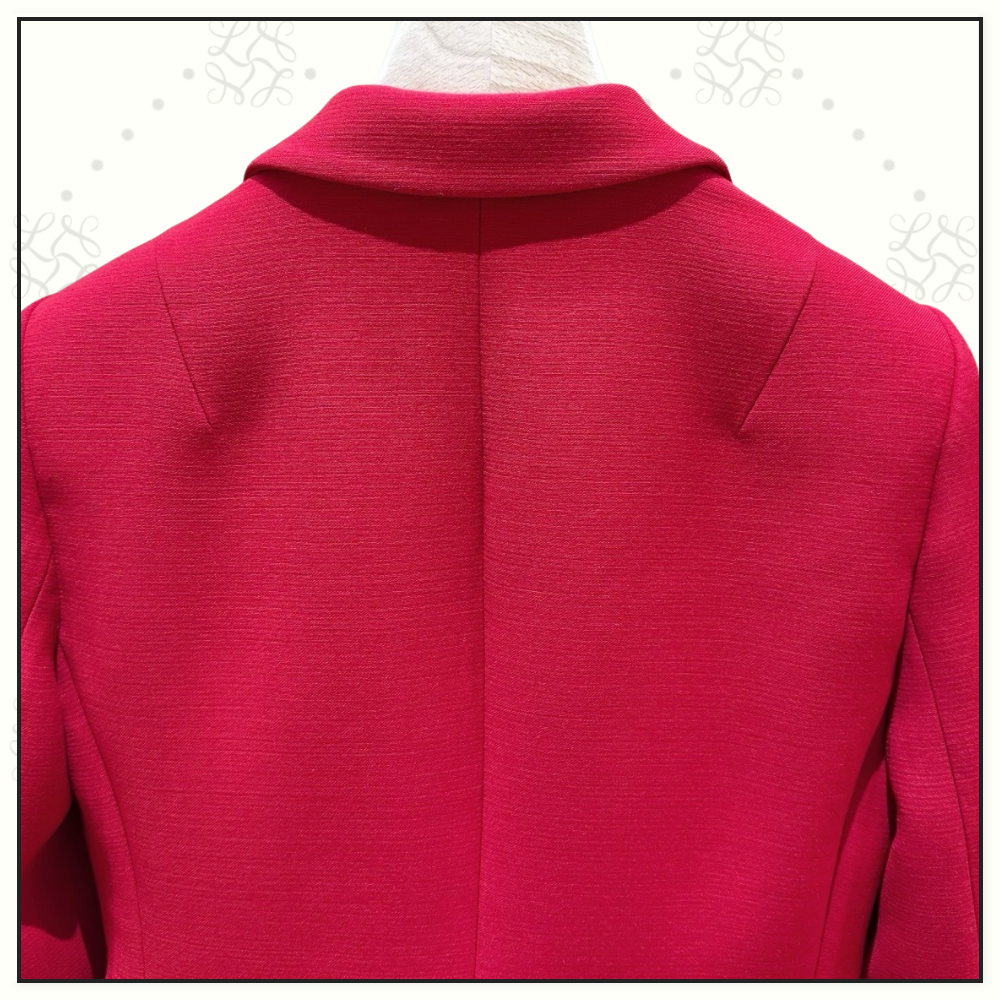 TAILORED BLAZER & PENCIL SKIRT