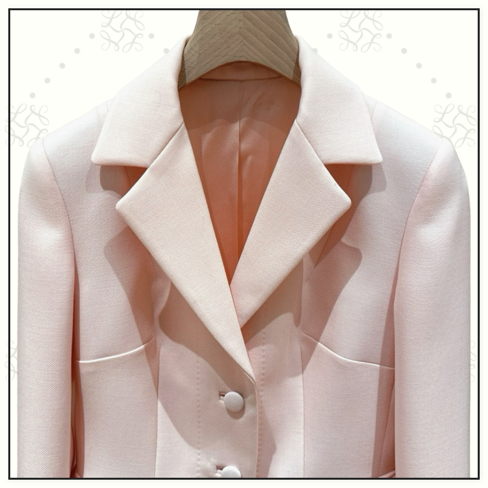 TAILORED BLAZER & PENCIL SKIRT