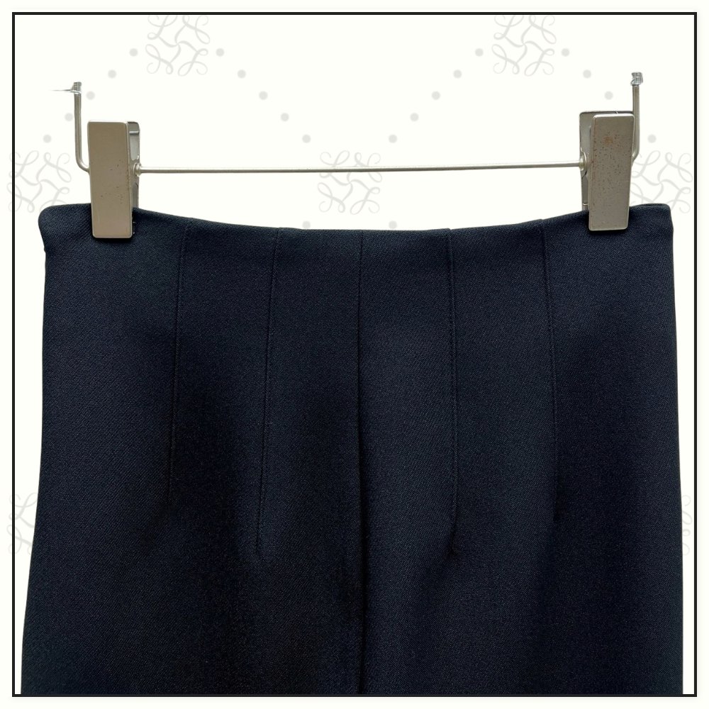 LA PANTALON CAPRI