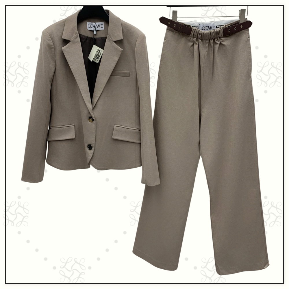 TAILORED WOOL JACKET & GATHERED WIDE LEG PANTS