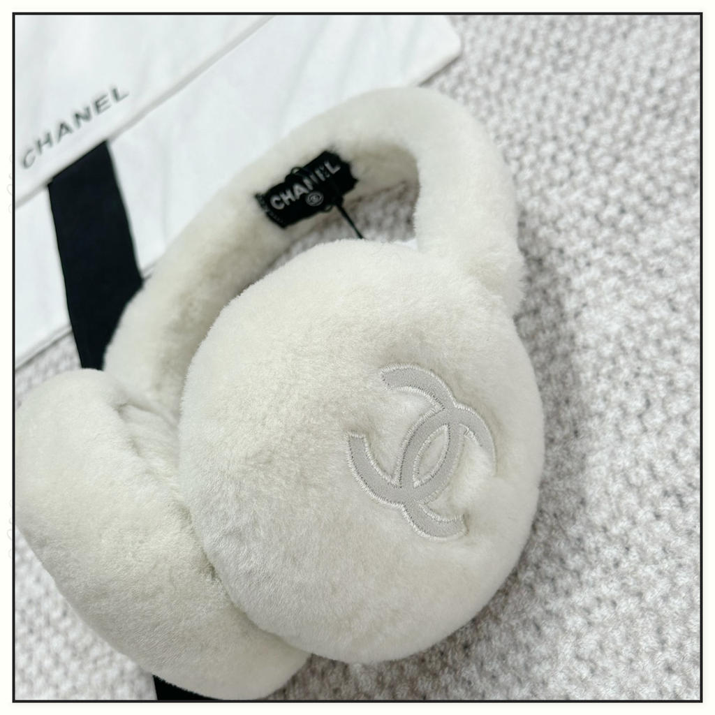 WOOL EARMUFFS
