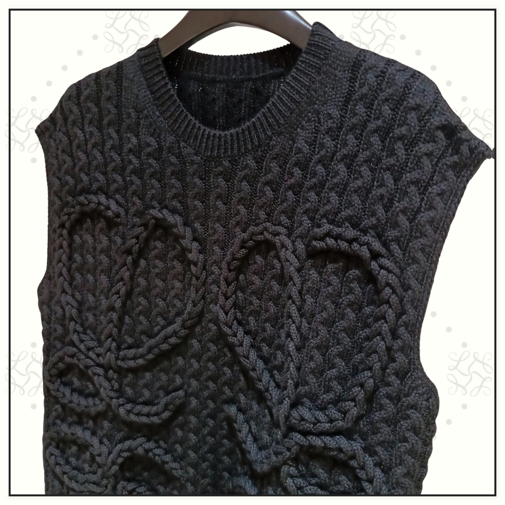 CABLE KNIT WOOL VEST