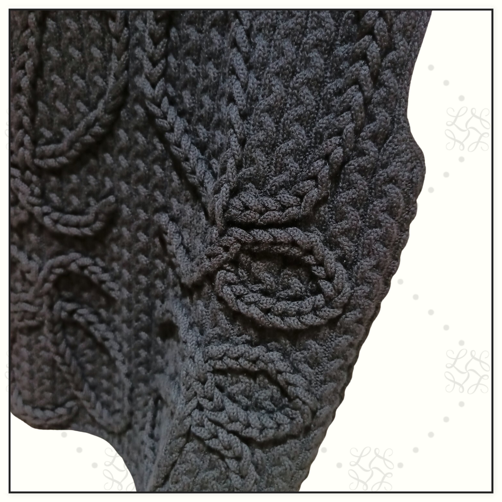 CABLE KNIT WOOL VEST