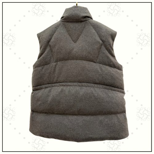 DOWN VEST
