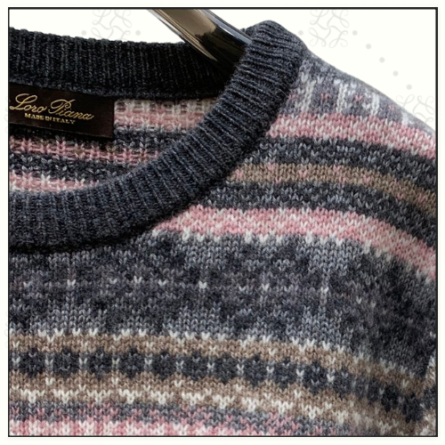 CASHMERE SWEATER
