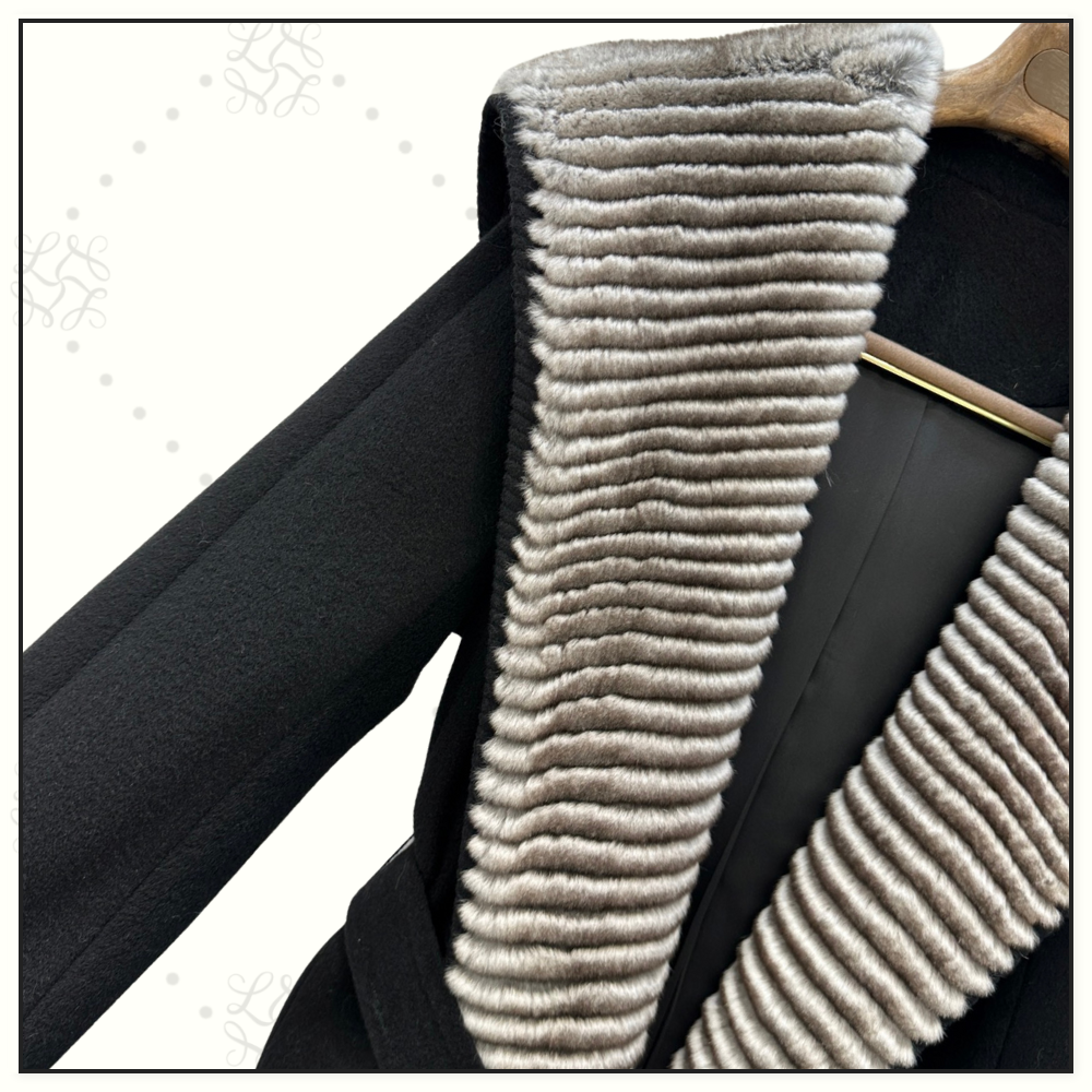 CASHMERE COAT WITH FUR COLLAR