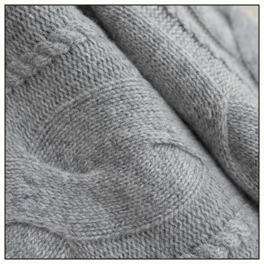 WOOL CASHMERE CABLE KNIT SWEATER