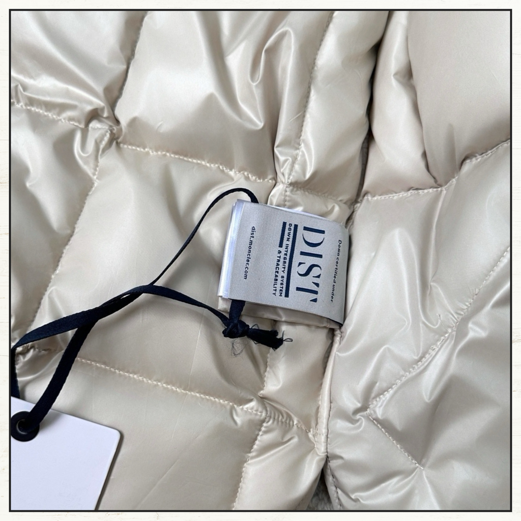 CARAMAGNE BELTED SHORT DOWN JACKET