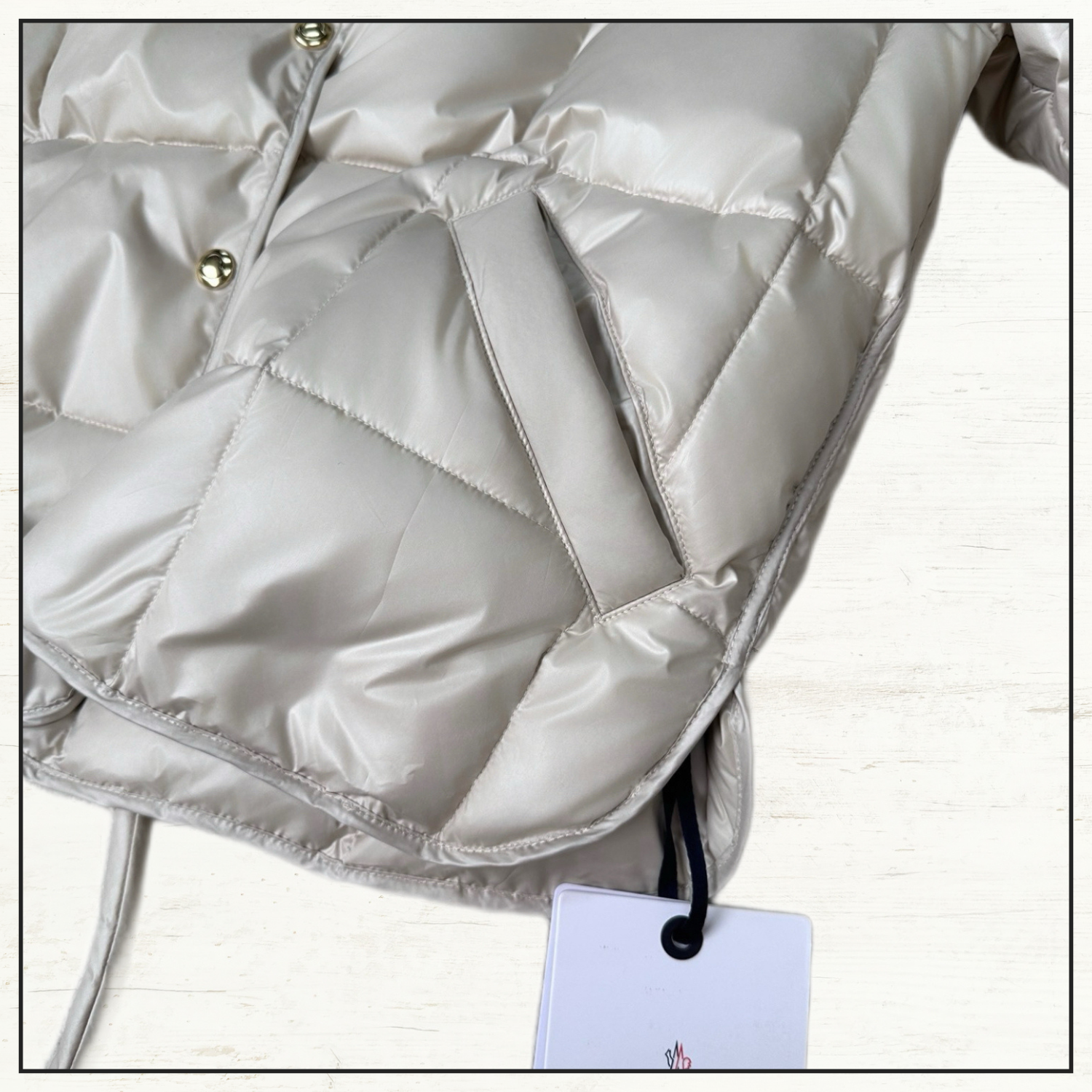 CARAMAGNE BELTED SHORT DOWN JACKET