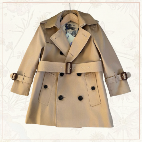 BURBERRY TRENCH COAT