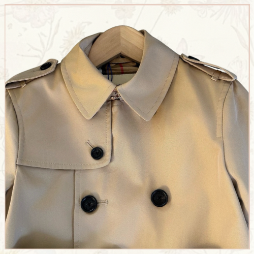 BURBERRY TRENCH COAT