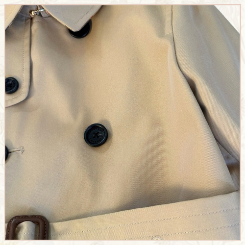 BURBERRY TRENCH COAT