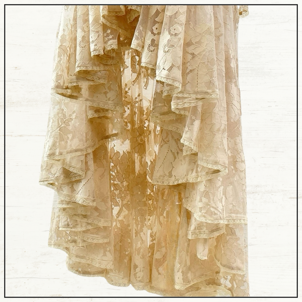 ILLUSTRATION LACE RUFFLE HALTER DRESS