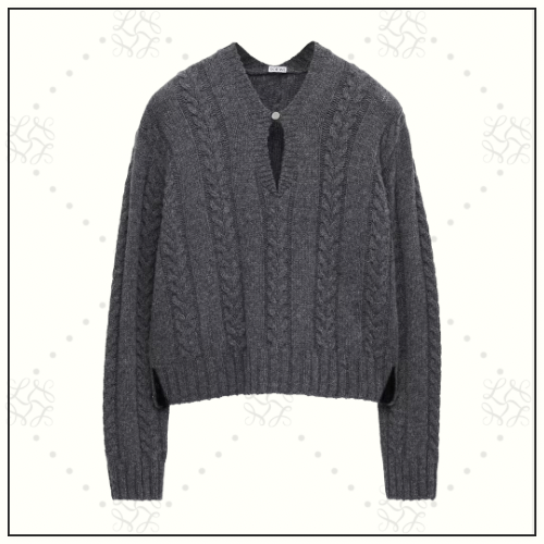 WOOL CABLE KNIT SWEATER