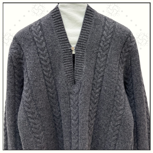 WOOL CABLE KNIT SWEATER