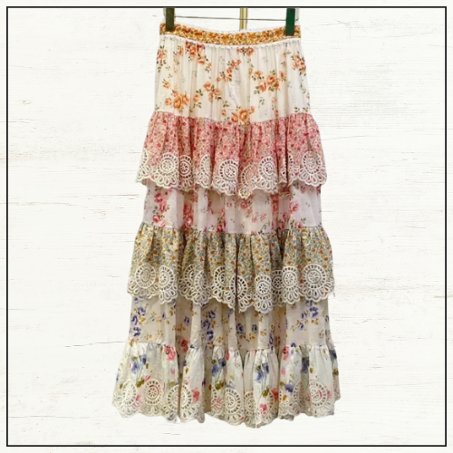 LUCKY EMBROIDERED MIDI SKIRT
