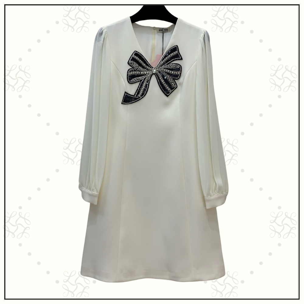 BOW KNOT SEQUINED APPLIQUÉ PATCH DRESS