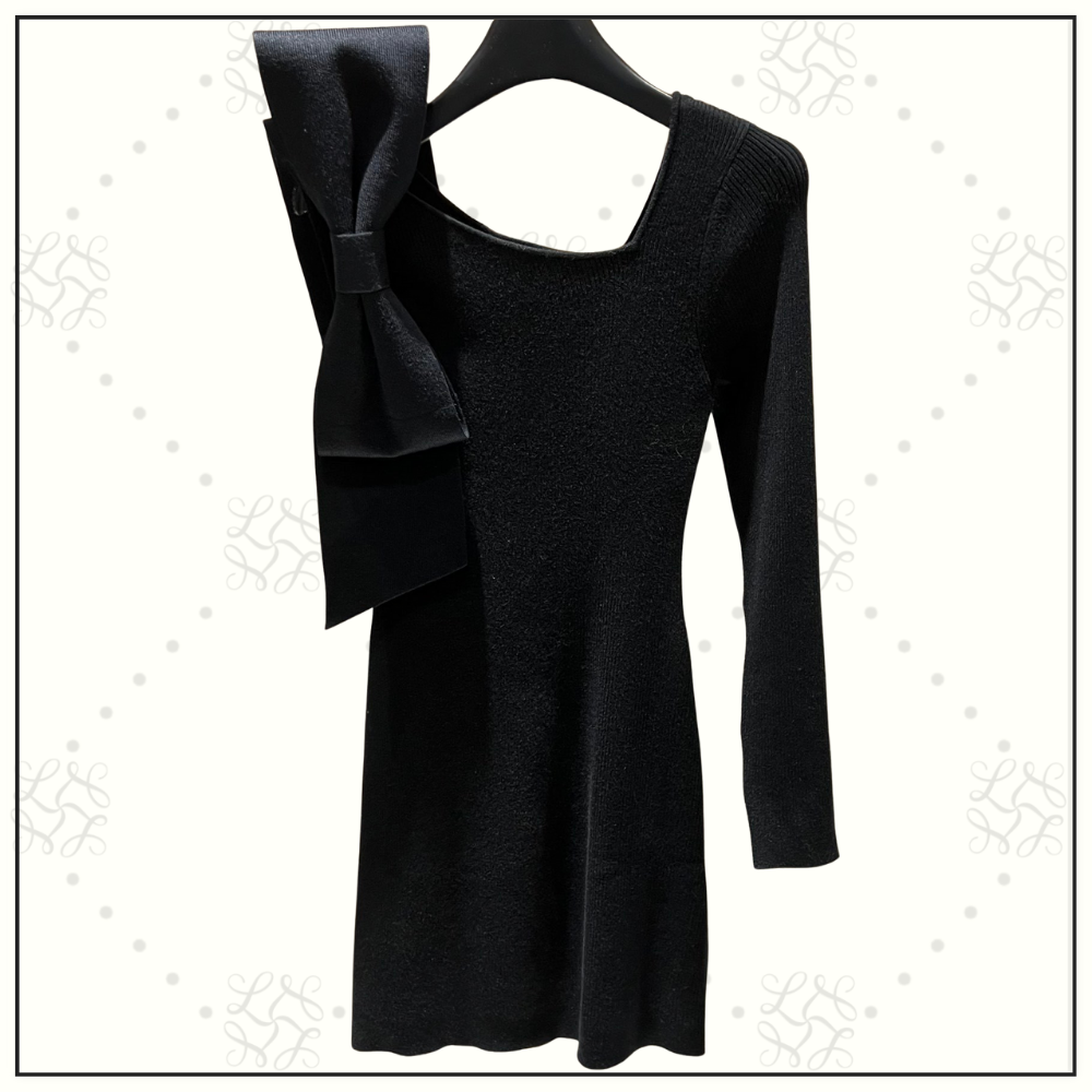 REMOVABLE BOW MINI DRESS