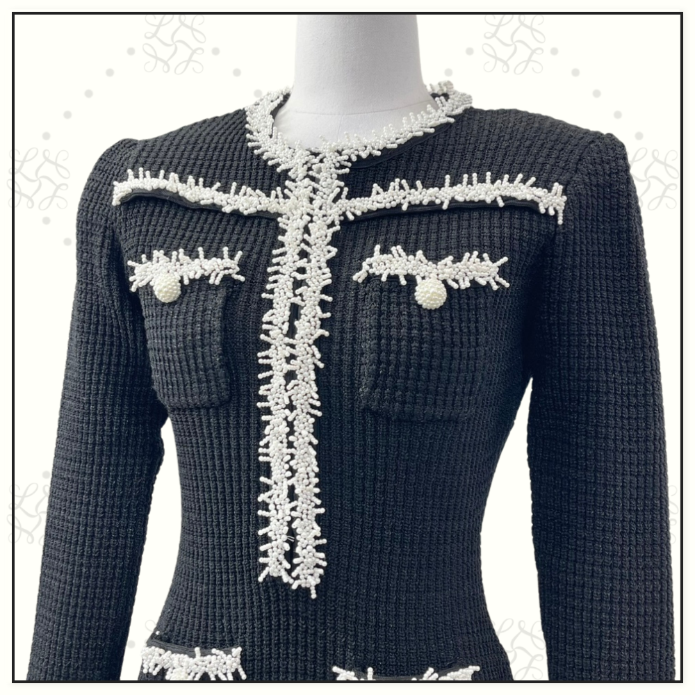 KNIT CONTRAST TRIM MIDI DRESS