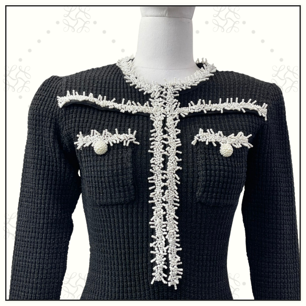 KNIT CONTRAST TRIM MIDI DRESS