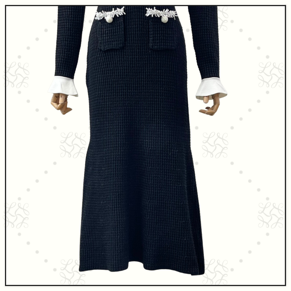 KNIT CONTRAST TRIM MIDI DRESS