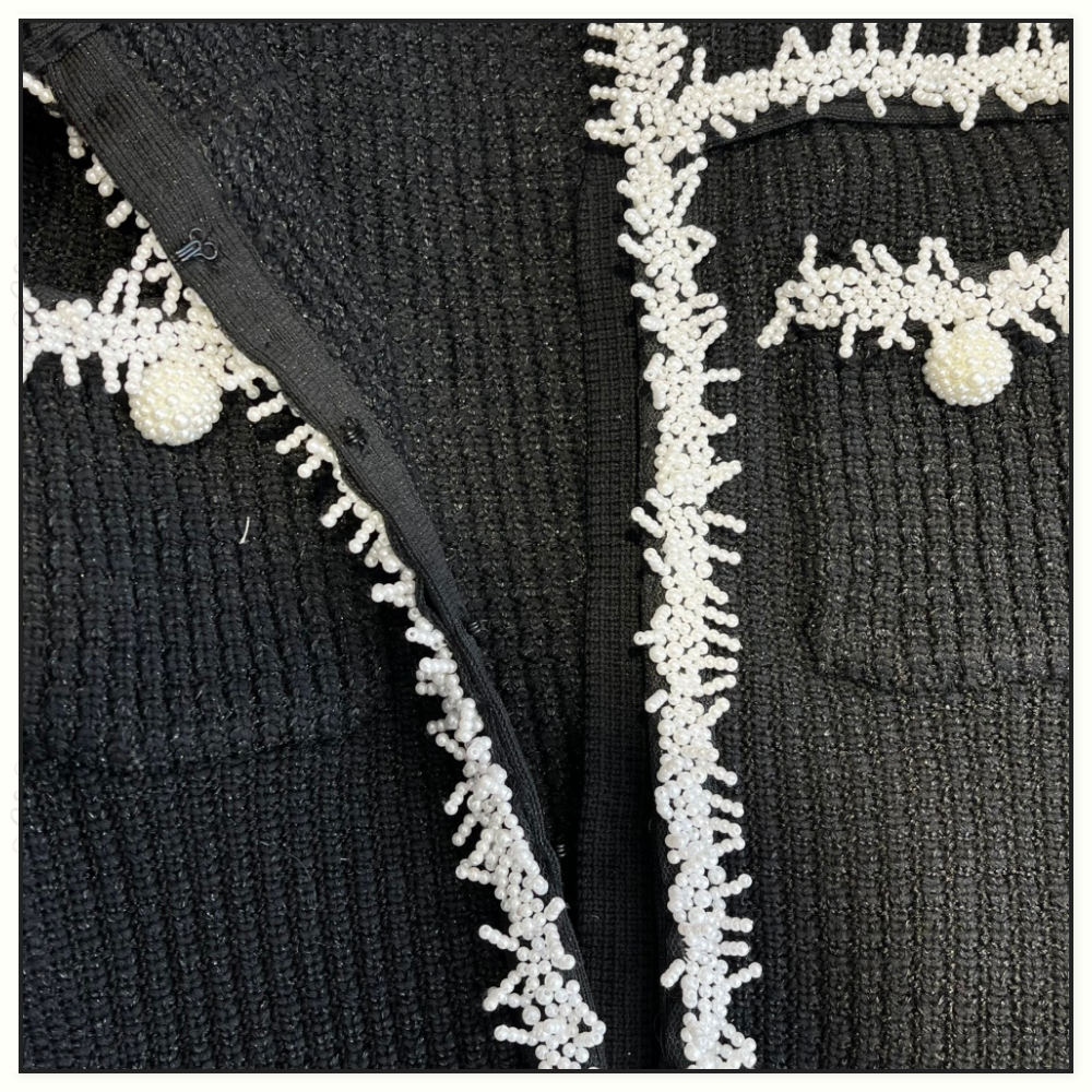 KNIT CONTRAST TRIM MIDI DRESS