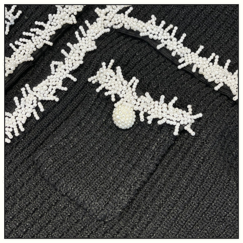 KNIT CONTRAST TRIM MIDI DRESS