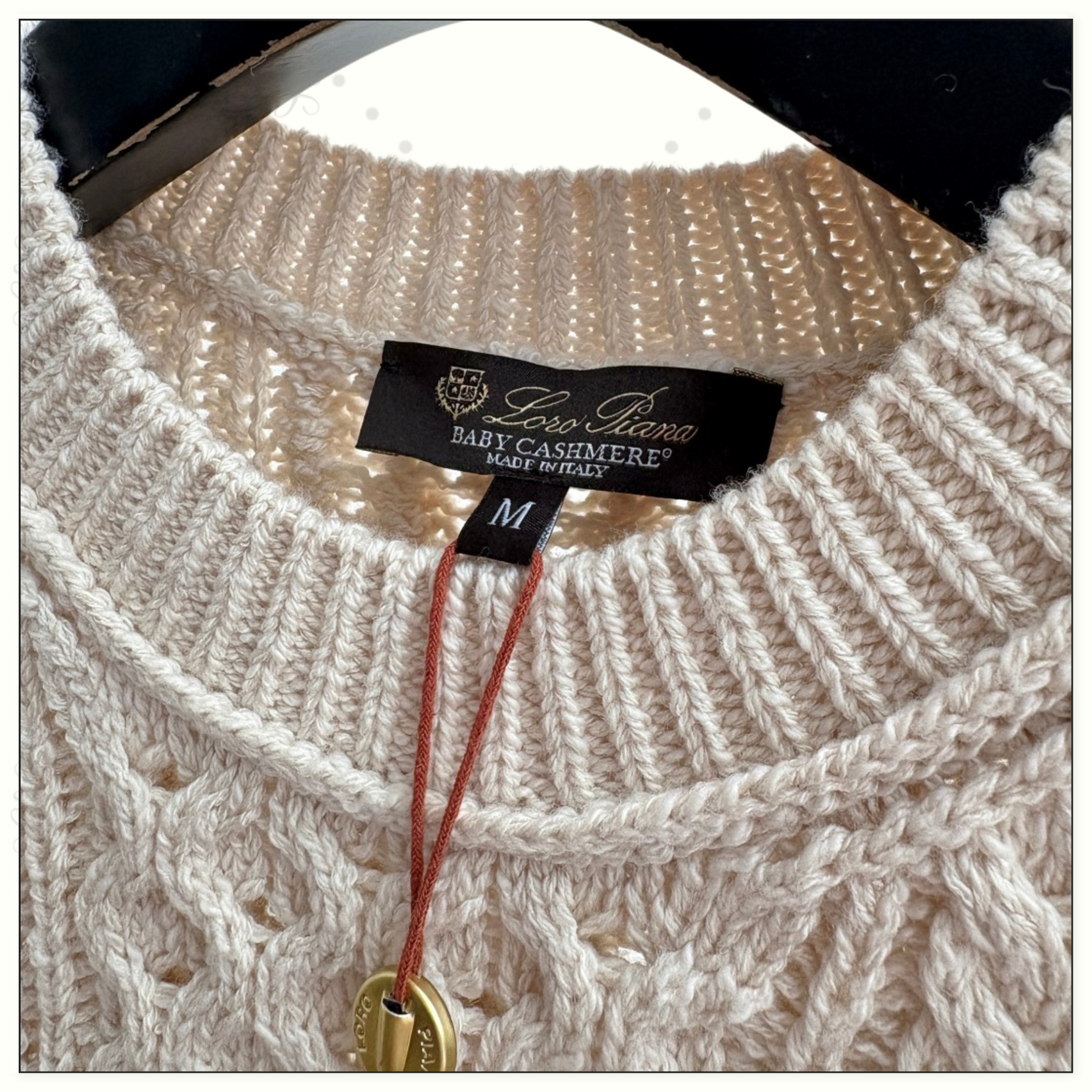 CASHMERE CABLE KNIT SWEATER