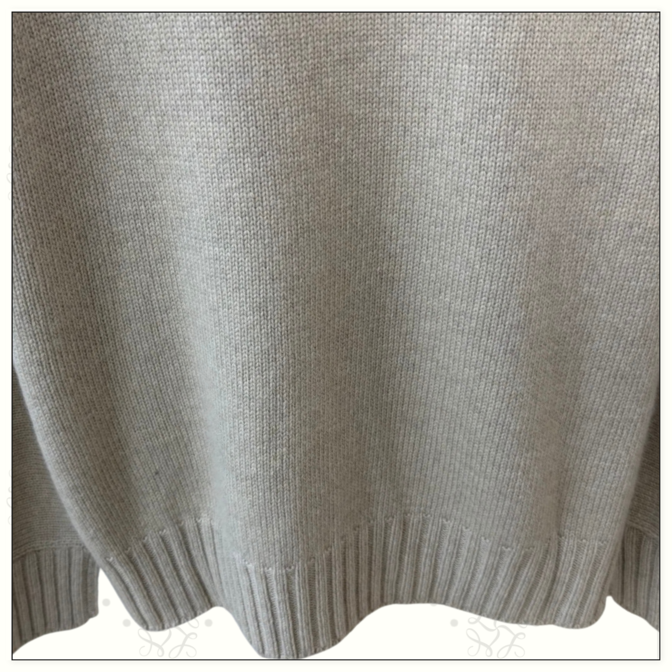 CASHMERE CREWNECK SWEATER